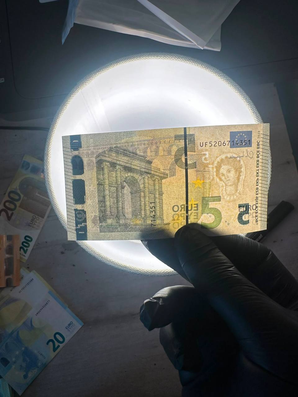Billets factices pour production visuelle